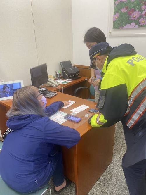 ▲朴子警分局聯手銀行員成功阻詐守護人民財產。(圖／朴子分局提供)